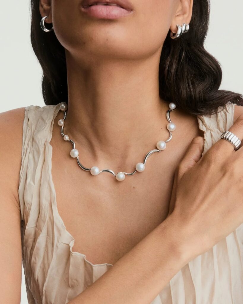 Ready to be clutched.New pearl pieces are now available to get you into a summer state of mind. (2)