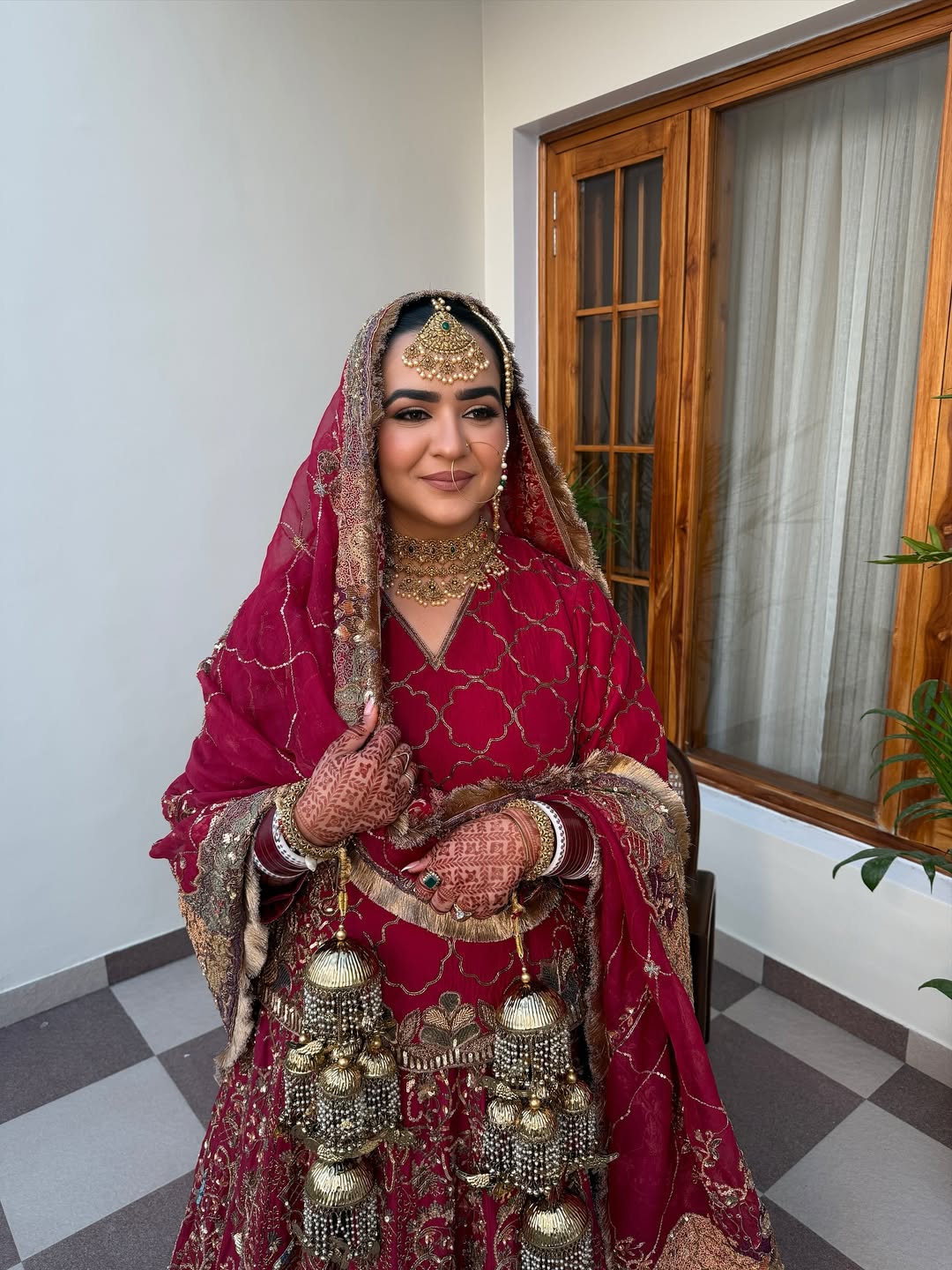 ‘Prabhjot’Makeup @makeupbypawansekhon Outfit @plumtin_motif Jewellery @navkkar_jewellers Hairsty